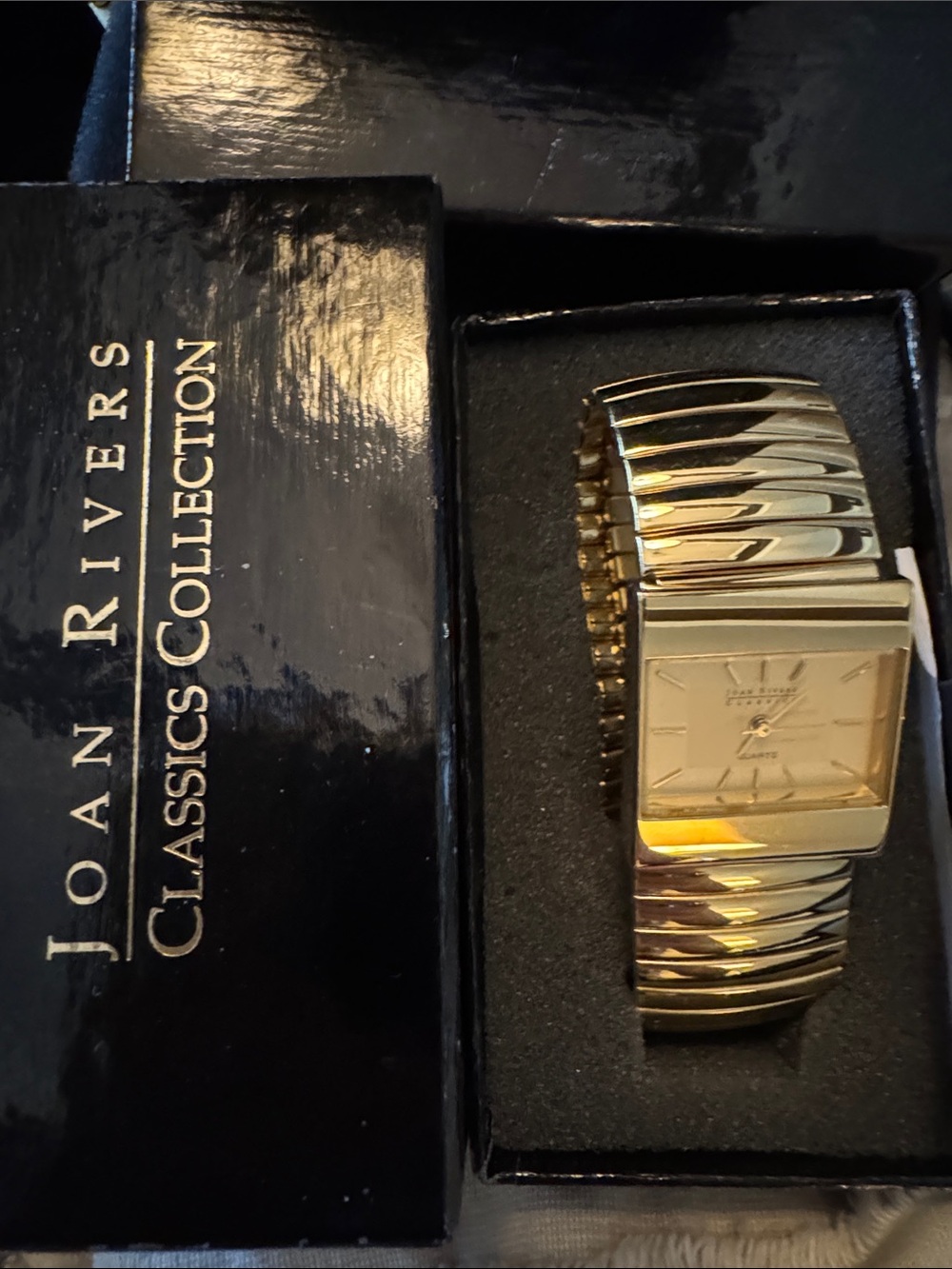 Vintage Joan Rivers Gold-Tone womens Expansion Bracelet Watch nwt